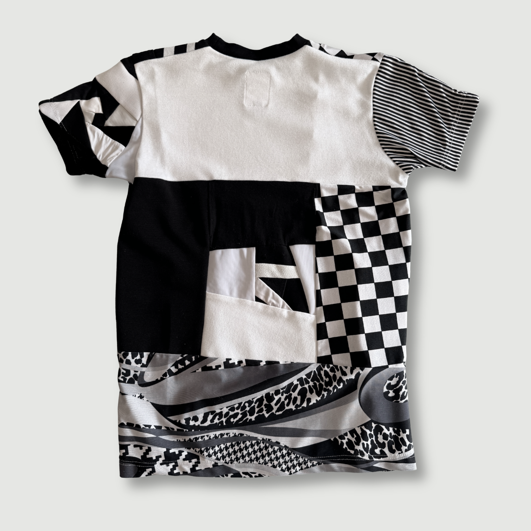 size extra small - preloved - black + white short sleeve tee