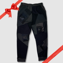 Load image into Gallery viewer, in-stock holiday - SIZE: 2XL - black &#39;all-over reroll&#39; jogger
