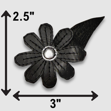 Load image into Gallery viewer, &#39;black tie daisy&#39; leather brooch (black)
