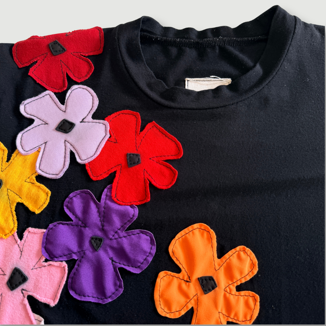 size extra small - preloved - pop floral short sleeve tee