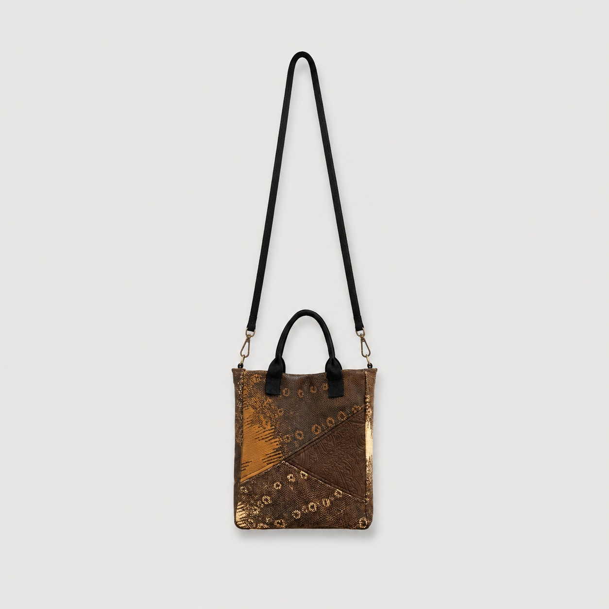 the brown leather 'cutie' bag
