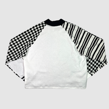 Load image into Gallery viewer, in-stock holiday - SIZE: 3XL - black + white &#39;color block&#39; sweatshirt
