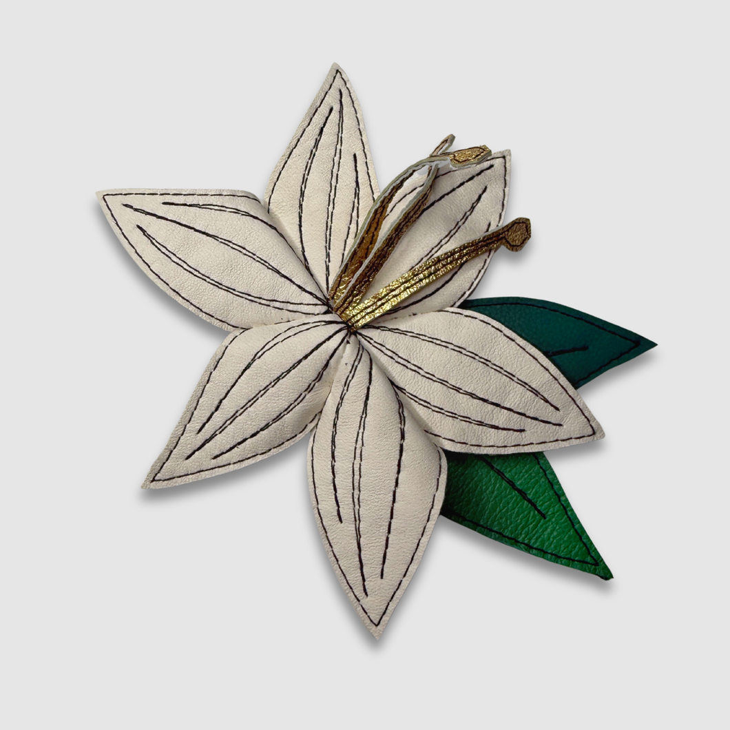'holiday floral' leather brooch (white)