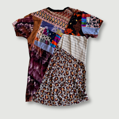 size extra small - preloved - mixed print short sleeve tee