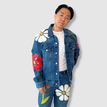 Load image into Gallery viewer, denim &#39;leather daisies&#39; jacket
