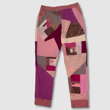 Load image into Gallery viewer, preloved - SIZE: 2XL - pink &#39;all-over reroll&#39; joggers
