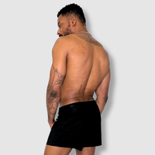 Load image into Gallery viewer, the &#39;black&#39; swim short
