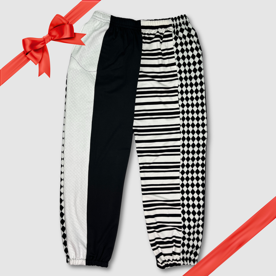 in-stock holiday - SIZE: 2XL/3XL - black + white 'color block' joggers