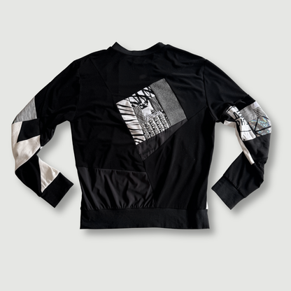 size large - preloved - black + white "all-over reroll" sweatshirt