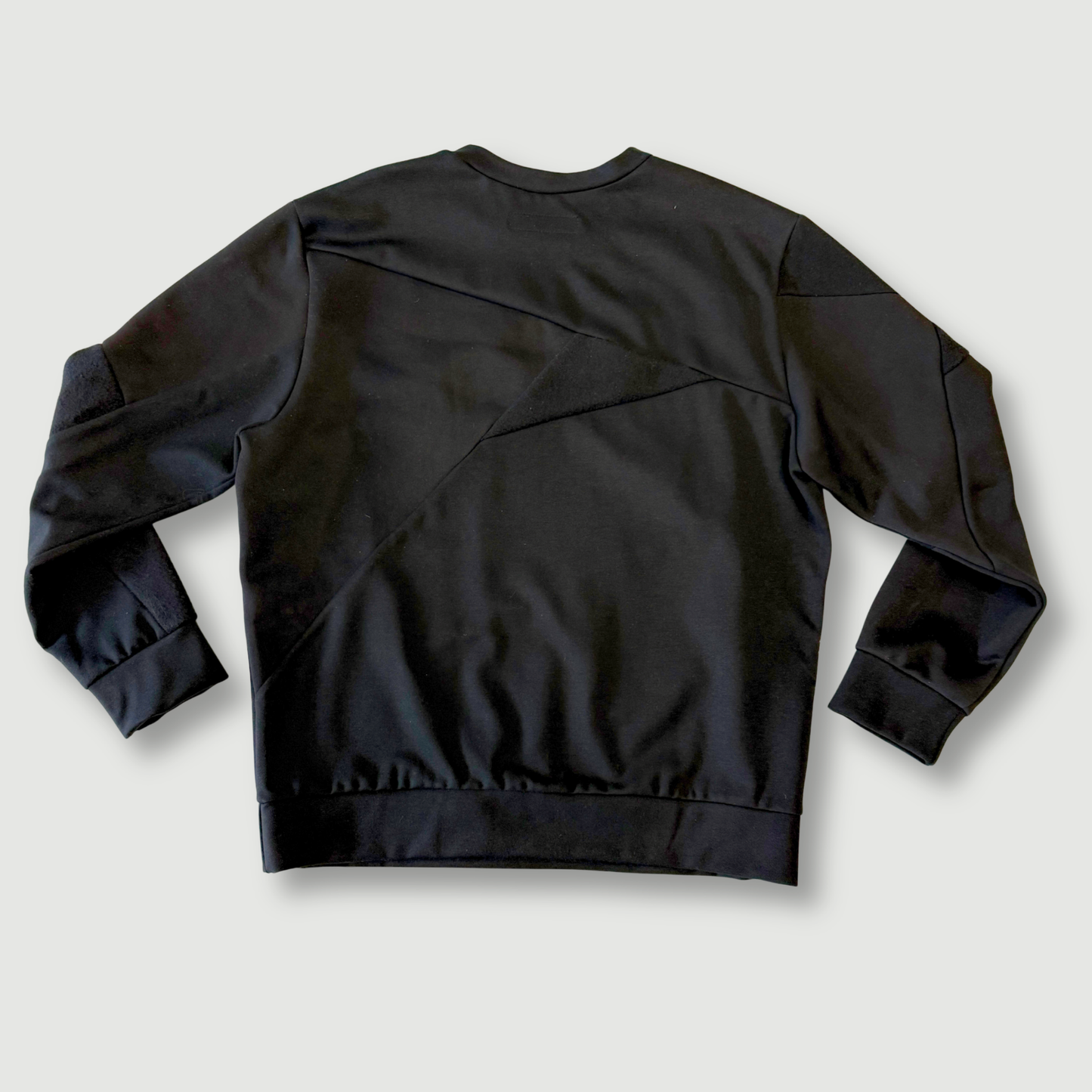 size extra large - sample sale - black sweatshirt