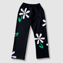 Load image into Gallery viewer, &#39;all over daisies&#39; sweatpants *NEW RELEASE*
