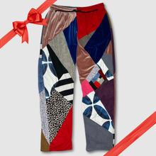 Load image into Gallery viewer, in-stock holiday - SIZE: L/XL - the fuzzy sweatpant
