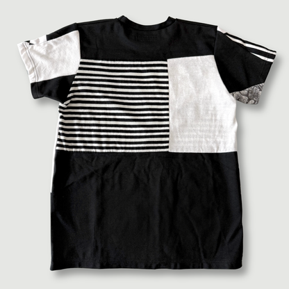 size medium - sample sale - black + white tee shirt