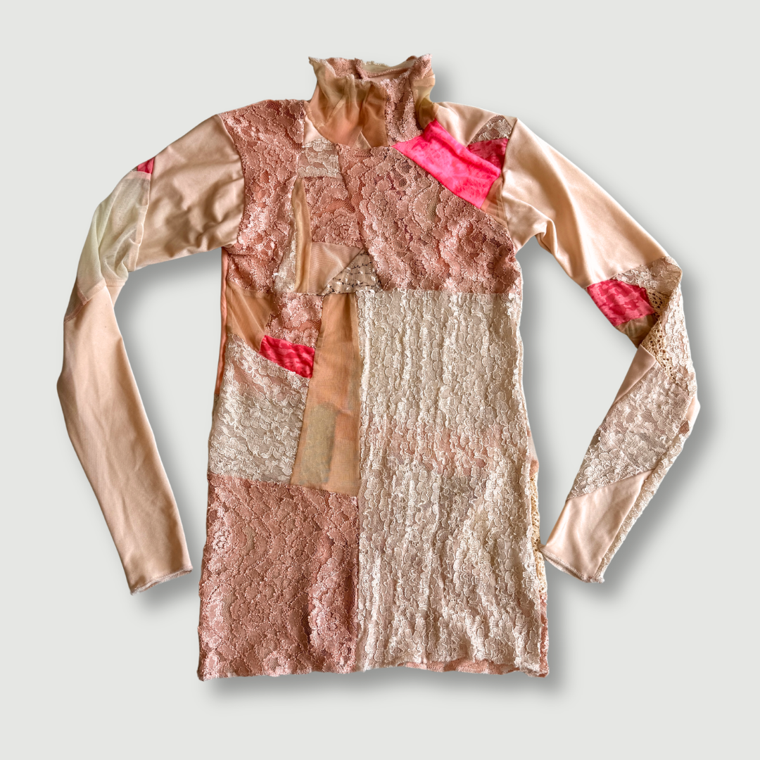 size small - preloved - soft pink lace mock neck