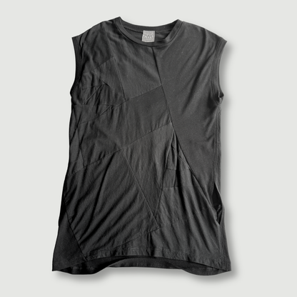 size medium - preloved - black "all-over reroll" black tank