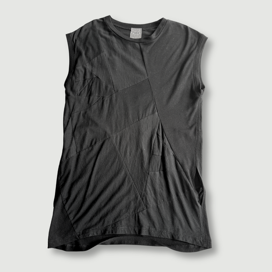 size medium - preloved - black "all-over reroll" black tank