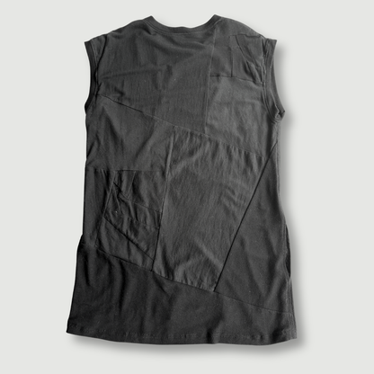 size medium - preloved - black "all-over reroll" black tank