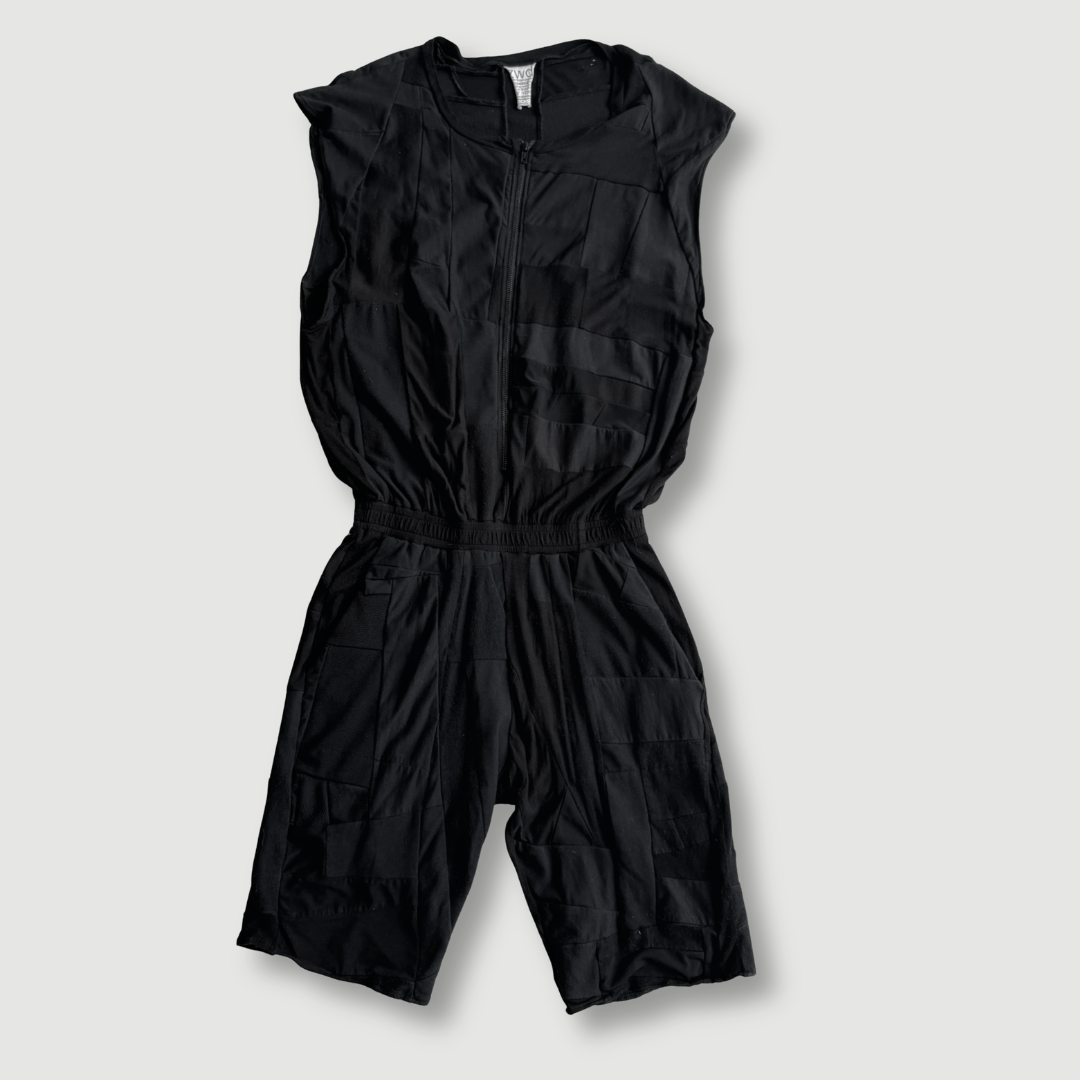 size medium  - preloved - black "all-over reroll" romper