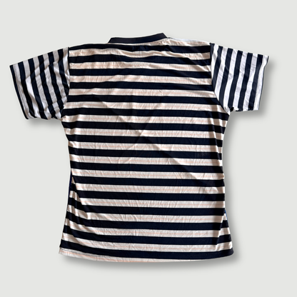 size medium - preloved - mixed fitted tee