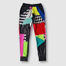 Load image into Gallery viewer, &#39;pop dell’arte&#39; all-over patchwork 3-pocket joggers
