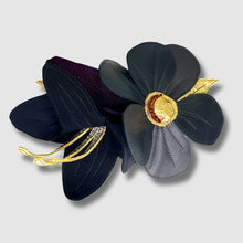 Load image into Gallery viewer, black floral hair comb
