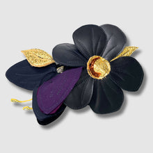 Load image into Gallery viewer, black floral hair comb
