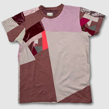 Load image into Gallery viewer, preloved - SIZE: M - pink &#39;all-over reroll&#39; tee
