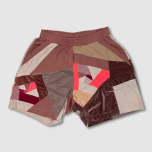 Load image into Gallery viewer, preloved - SIZE: M - pink &#39;all-over reroll&#39; shorts
