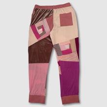 Load image into Gallery viewer, preloved - SIZE: 2XL - pink &#39;all-over reroll&#39; joggers
