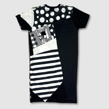 Load image into Gallery viewer, preloved - SIZE: S - black + white &#39;all-over reroll&#39; long tee
