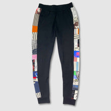 Load image into Gallery viewer, preloved - SIZE: XS - black &#39;striped reroll&#39; joggers
