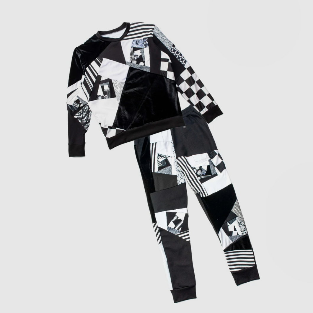black + white  'all-over reroll' bundle (sweatshirt + jogger)